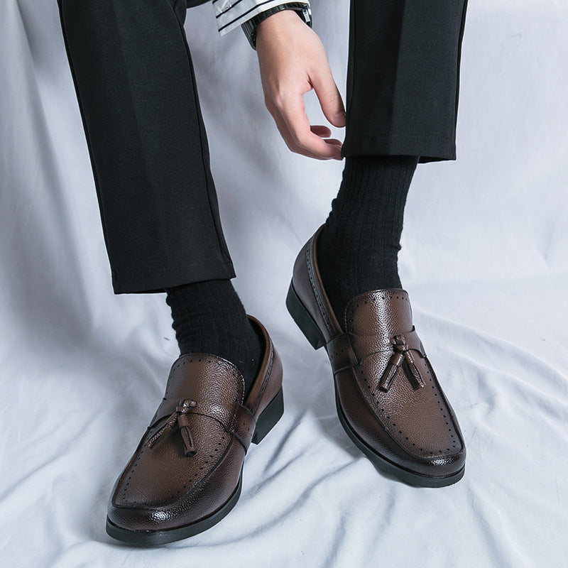 Herrloafers Med Tofsar, Rund Tå, Slip-On, Fyrkantig Klack Och Gummisula