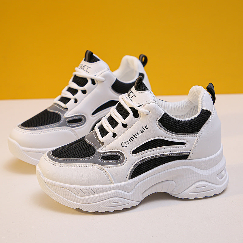 Somriga damsneakers med platåsula i mesh och PU, snörning och 6–8&nbsp;cm gummiklack