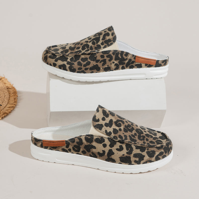 Kvinnors vårskor med slip-on-design, överdel i PU, sula av viskos och semi-support – finns även med djurmönster