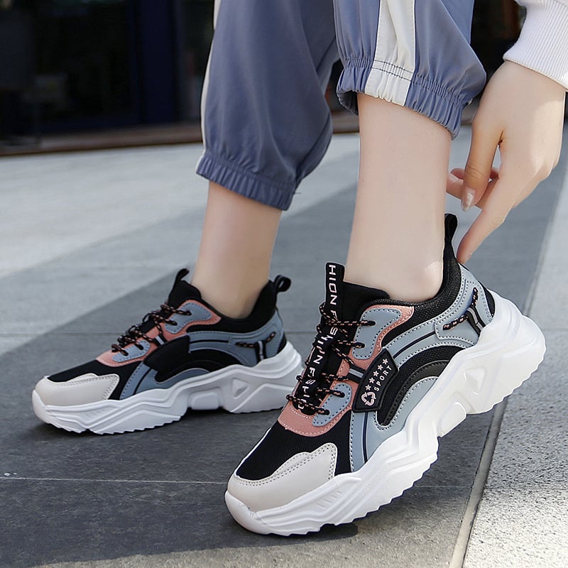 Kvinnors vårsneakers i mesh med PU-sula och medelhög klack