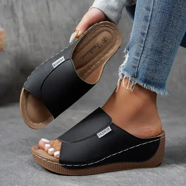 Sommarsandaler Med Öppen Tå Och Mesh-Övre Del Med Tre Hålfotsstöd Och Kilsula