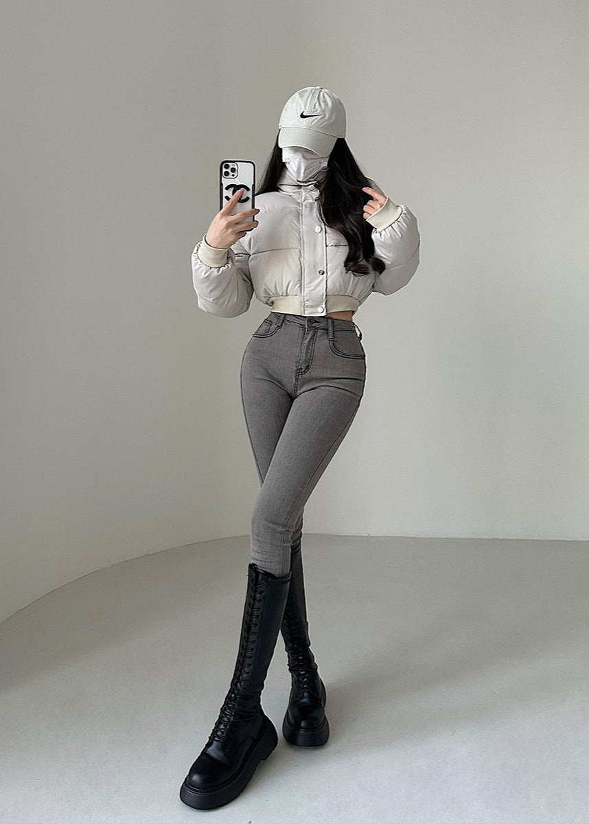 Kort Vinterjacka Med Ståkrage, Smal Passform Och Dragkedja För Kvinnor