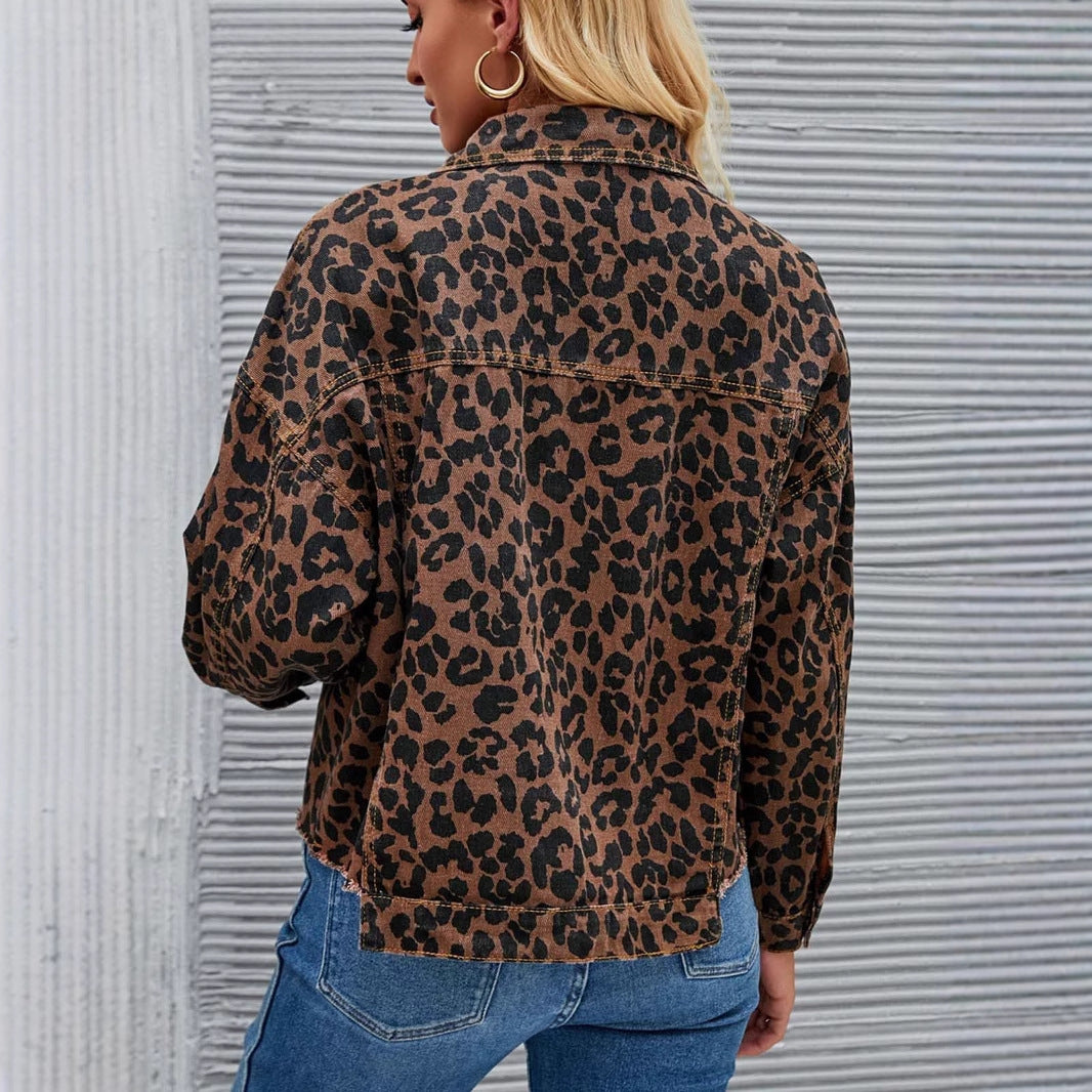 Vårjacka I Djurtryck Med Kort Denimblandning För Kvinnor, Fransad Fåll Och Knappstängning