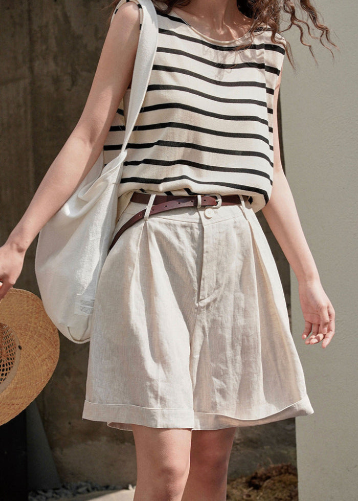 Damshorts Med Vida Ben, Lös Passform Och Hög Midja I Mörkblått Eller Beige