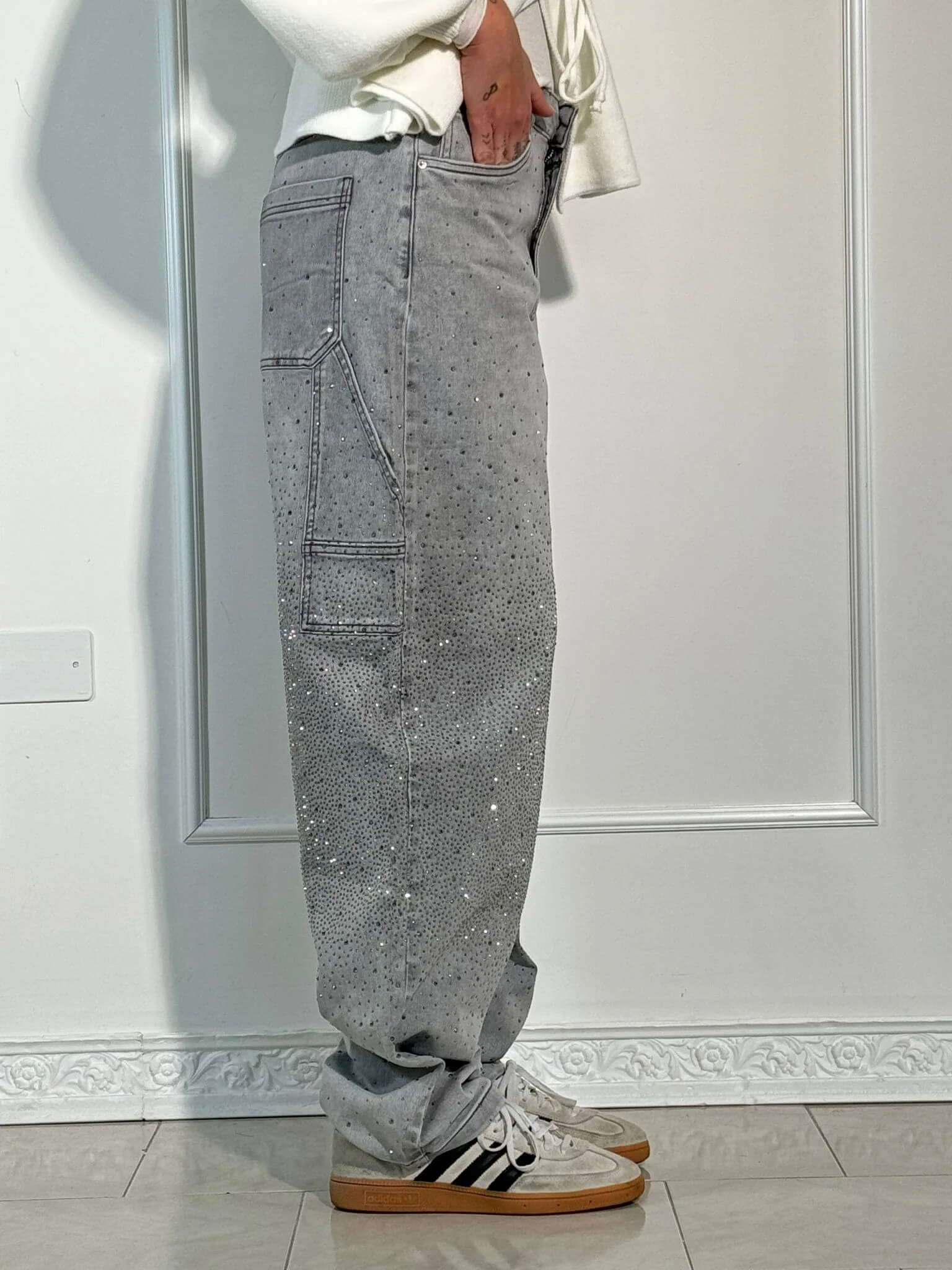 Ballongjeans Med Vida Ben Och Strassdekorationer För Kvinnor