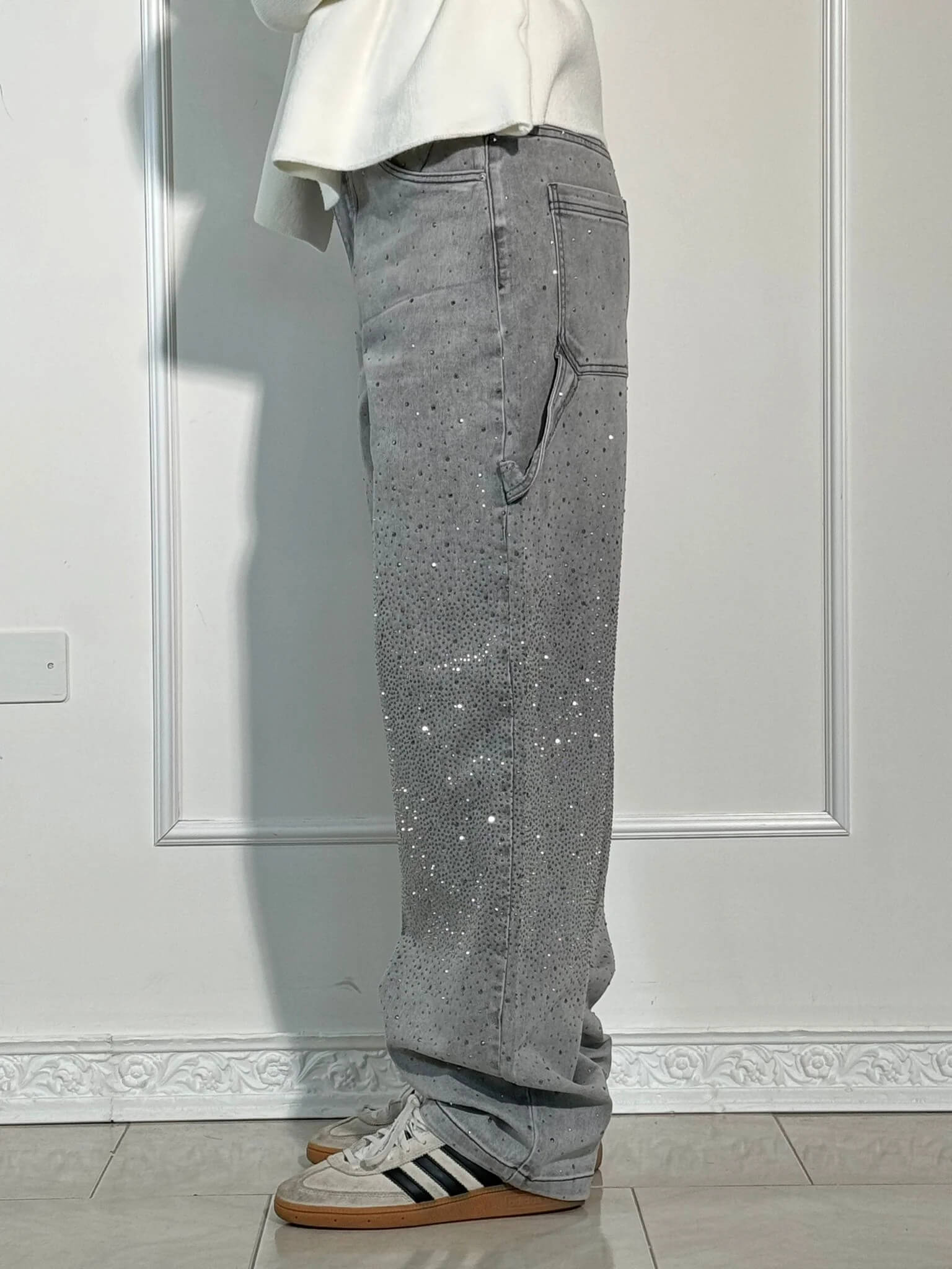Ballongjeans Med Vida Ben Och Strassdekorationer För Kvinnor