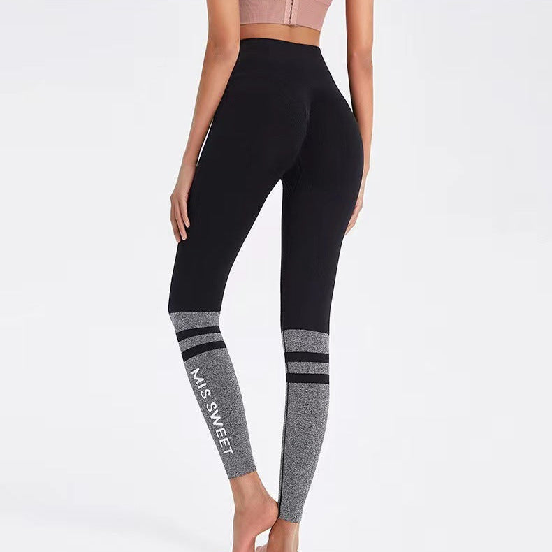 Beskurna Fitnessleggings För Kvinnor Med Höfttryck Och Stretchig Passform