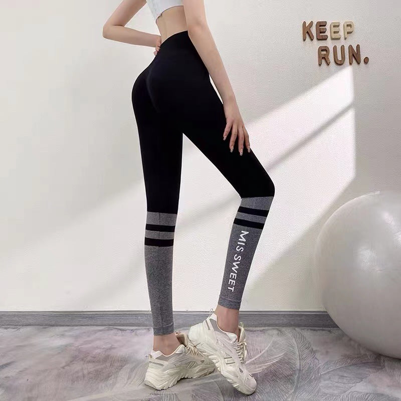 Beskurna Fitnessleggings För Kvinnor Med Höfttryck Och Stretchig Passform