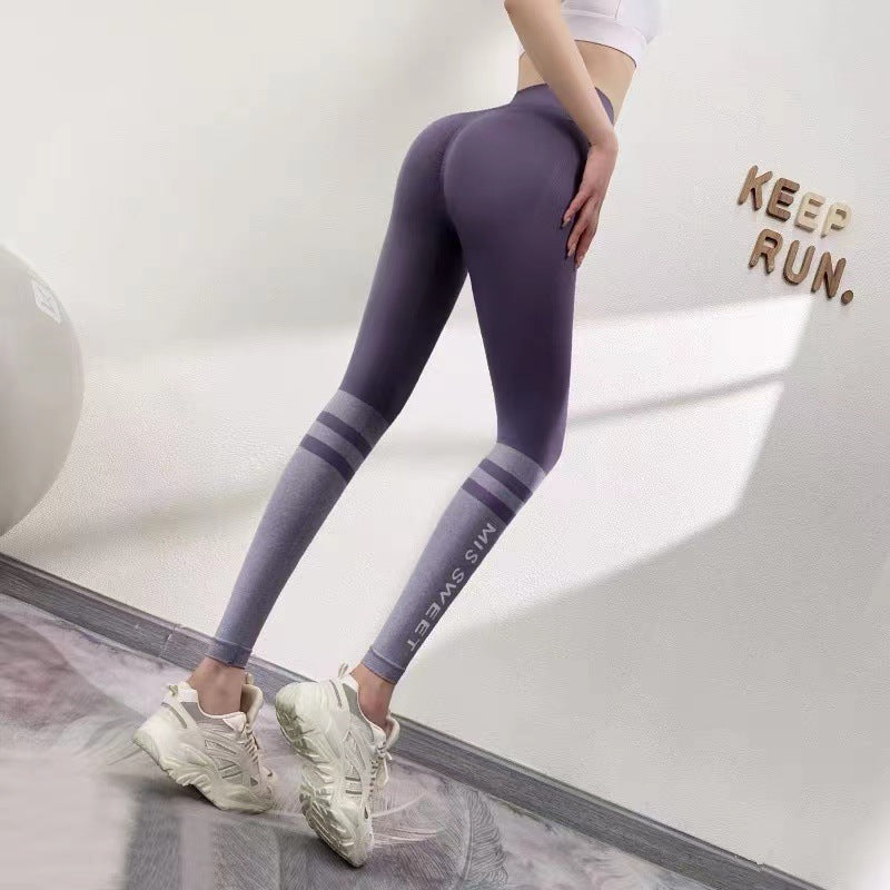 Beskurna Fitnessleggings För Kvinnor Med Höfttryck Och Stretchig Passform