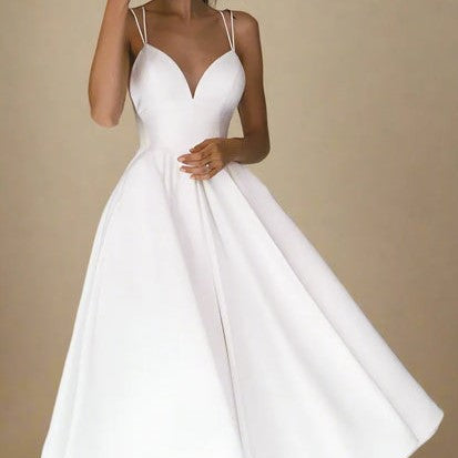 ÄRmlös Sommarklänning Med V-Ringning, Fina Axelband Och Böljande Passform För Kvinnor