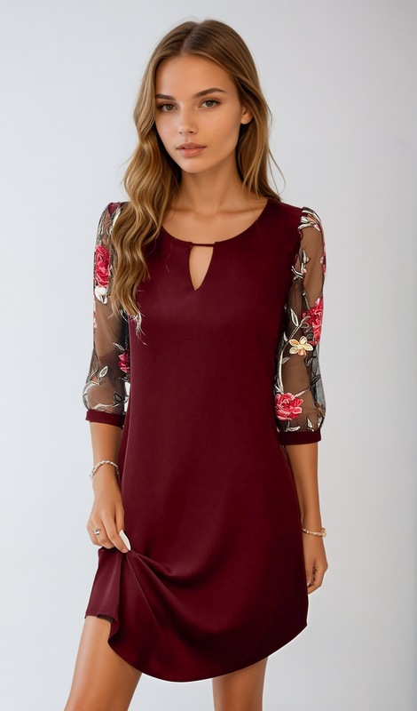 Dam Vårkvällsklänning med Flödande Silhuett och Strukturerad Passform