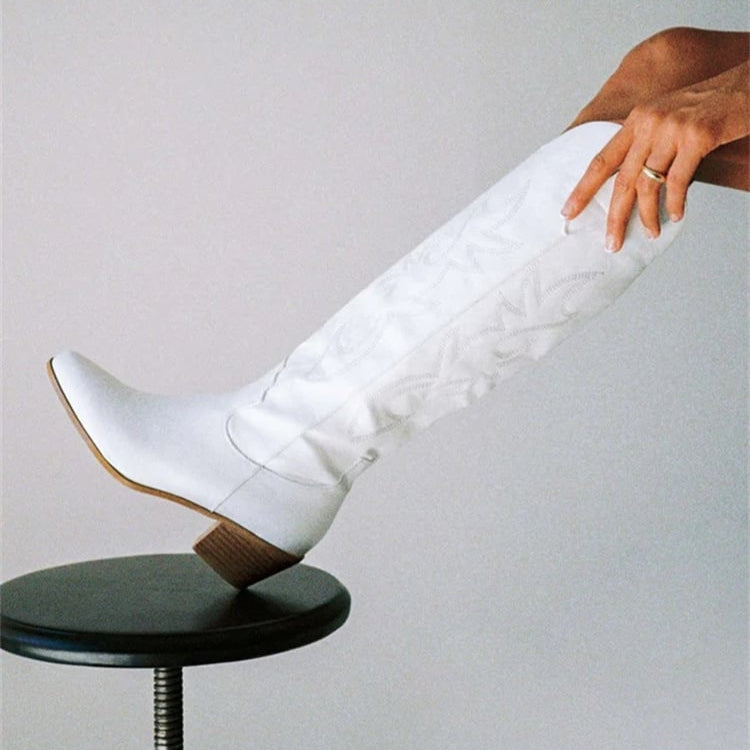 Broderade knähöga stövlar för kvinnor med grov klack och dragkedja i sidan