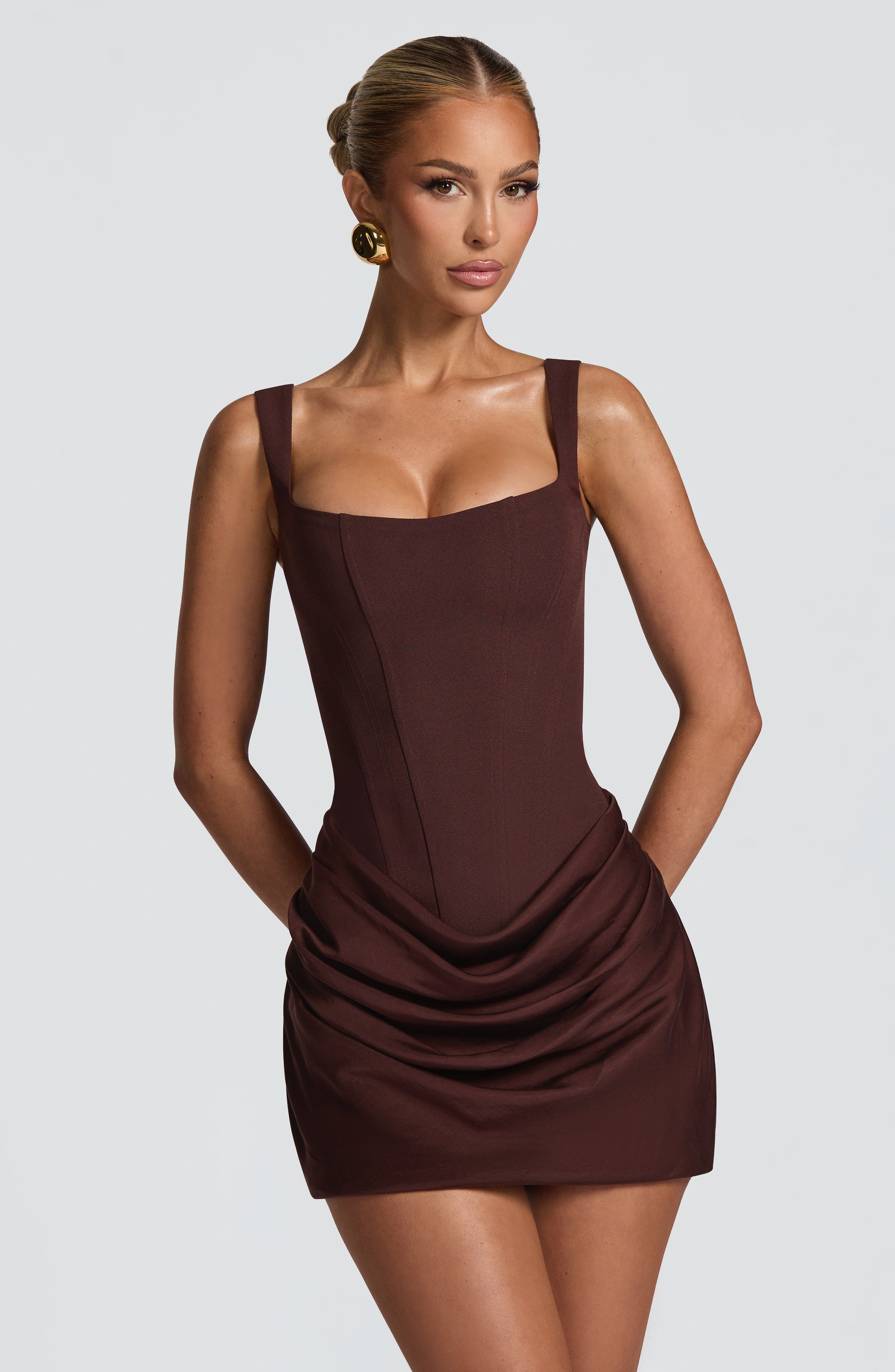 Kvinnors Mini Klänning Bodycon Fyrkantig Ringning Plisserad Detalj
