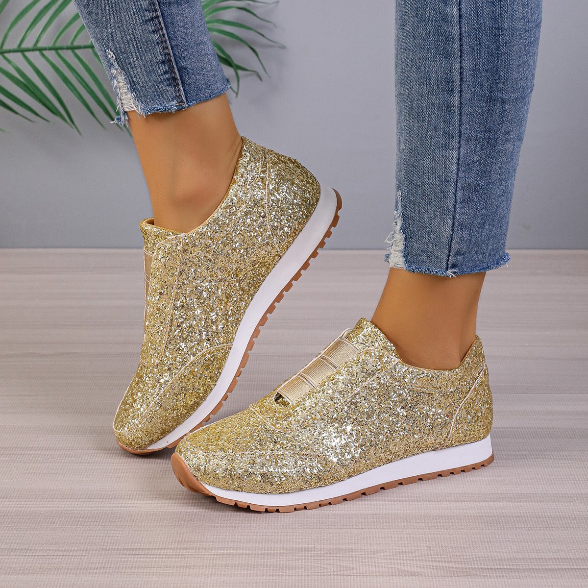 Platta Slip-On-Skor För Kvinnor Med Paljetter Och Rund Tådesign