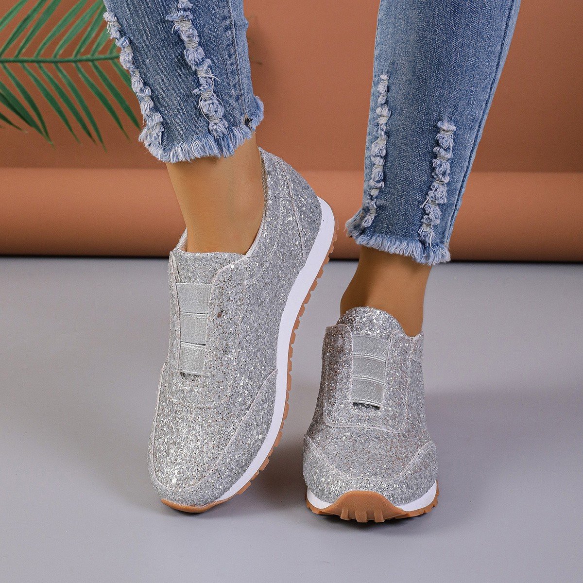 Platta Slip-On-Skor För Kvinnor Med Paljetter Och Rund Tådesign