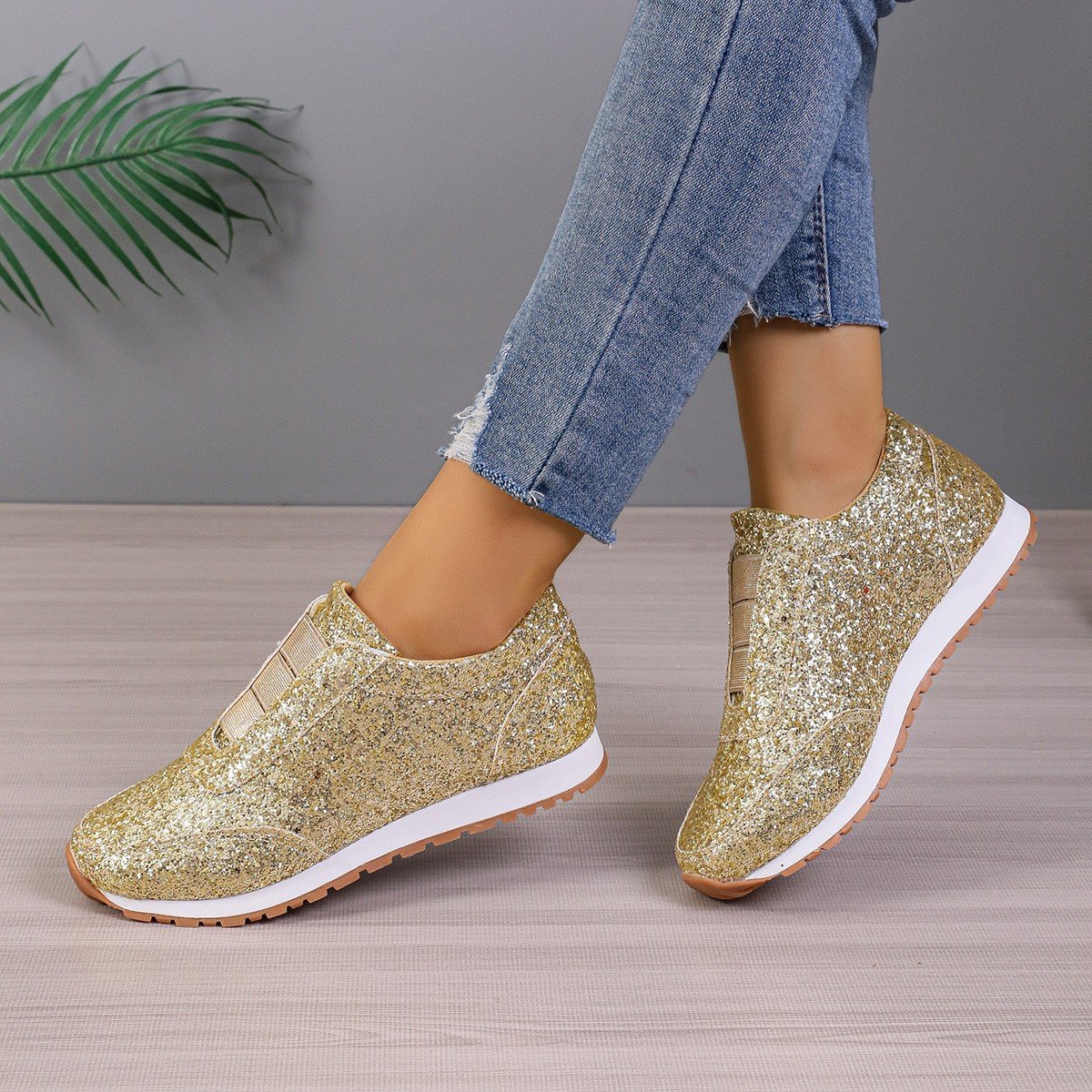 Platta Slip-On-Skor För Kvinnor Med Paljetter Och Rund Tådesign