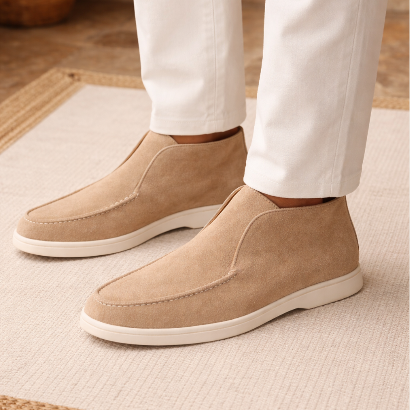 Herrloafers I Mocka Med Höga Slip-On-Detaljer Och Elastiska Sidopaneler
