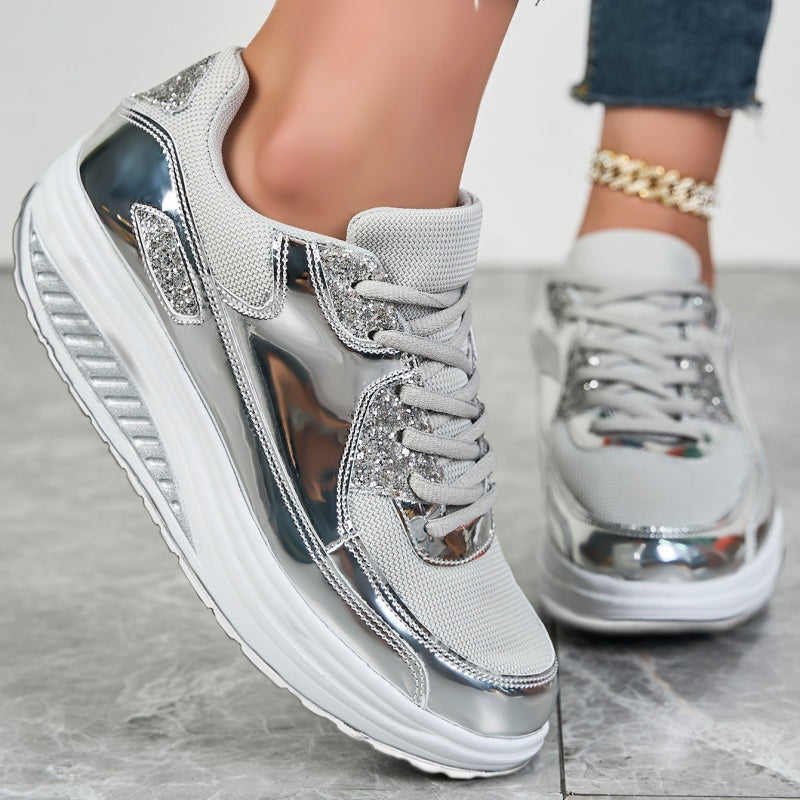 Dam Platta Sneakers Med Glittereffekt Och Texturerad EVA-sula