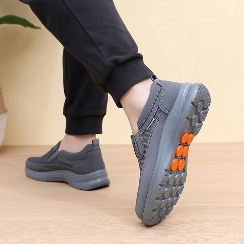 Herrsneakers Med Slip-On-Funktion Och Andningsbar Ortopedisk Mesh