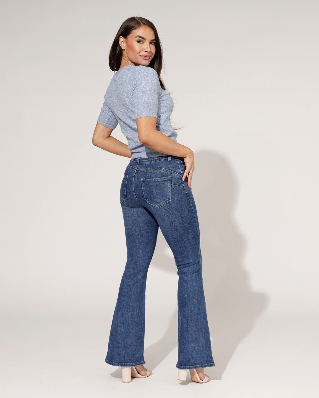 Jeans för Dam med Hög Midja och Utsvängda Ben i Blått Stretch